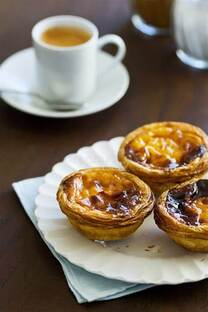 Café e pastel de nata